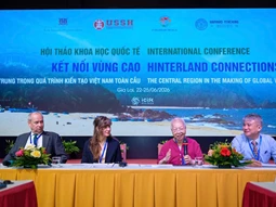 Miền Trung trong quá trình kiến tạo Việt Nam toàn cầu