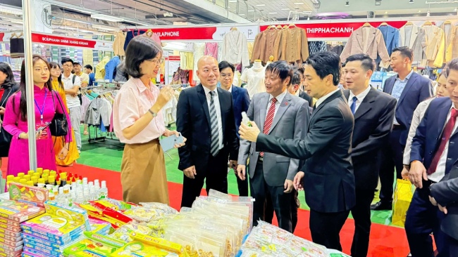 Đưa hàng Việt tiến sâu hơn vào thị trường Lào
