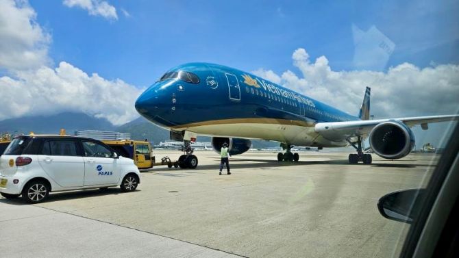 Vietnam Airlines hạ cánh khẩn cấp tại Hồng Kông để cấp cứu khách