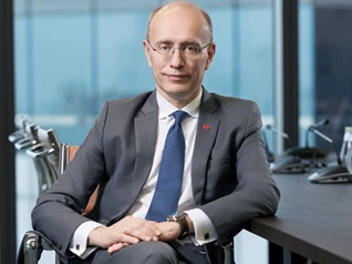 CEO Techcombank: Biến động năng lượng toàn cầu không làm chệch hướng tăng trưởng của Việt Nam