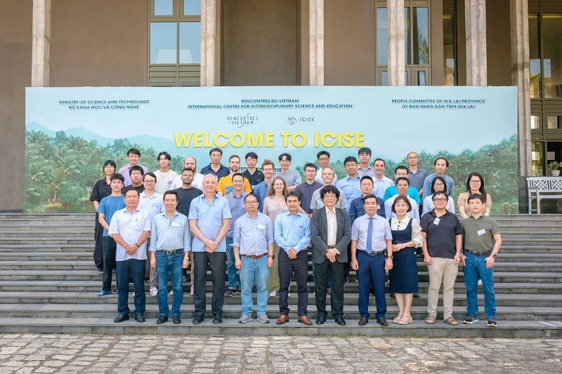 Các nhà khoa học trong nước và quốc tế tham dự hội thảo Quang tử ASEAN mở rộng tại Trung tâm ICISE hồi tháng 4/2026. Các nhà khoa học trong nước và quốc tế tham dự hội thảo Quang tử ASEAN mở rộng tại Trung tâm ICISE hồi tháng 4/2026.