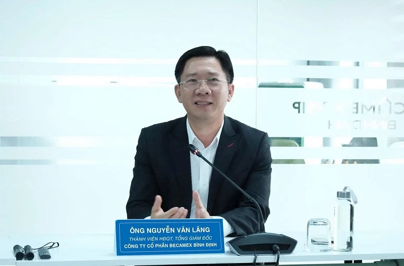 Ông Nguyễn Văn Lăng – Thành viên HĐQT, Tổng Giám đốc Công ty CP Becamex Bình Định. Ông Nguyễn Văn Lăng – Thành viên HĐQT, Tổng Giám đốc Công ty CP Becamex Bình Định.