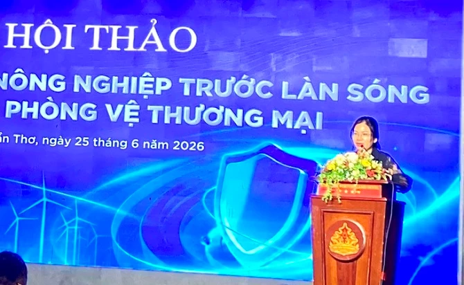 Ảnh 3- Bà Huỳnh Ngọc Dũng, Phó Chi cục trưởng Chi cục Chất lượng, Chế biến và Phát triển thị trường (Sở Nông nghiệp và Môi trường) TP Cần Thơ.