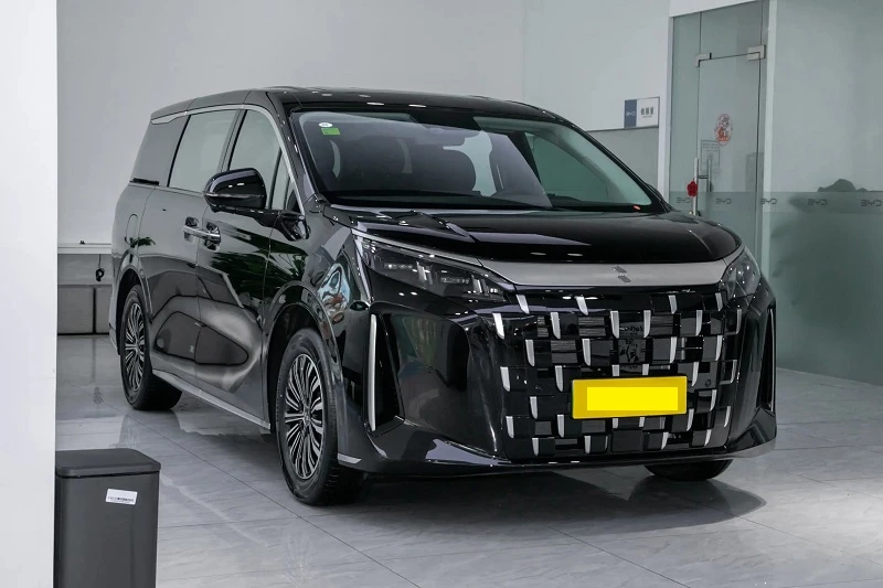 BYD Linghui M9 2026.