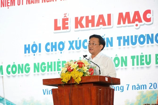 Ảnh 1- Ông Trần Quốc Tuấn - Giám đốc Sở Công Thương Vĩnh Long phát biểu khai mạc.
