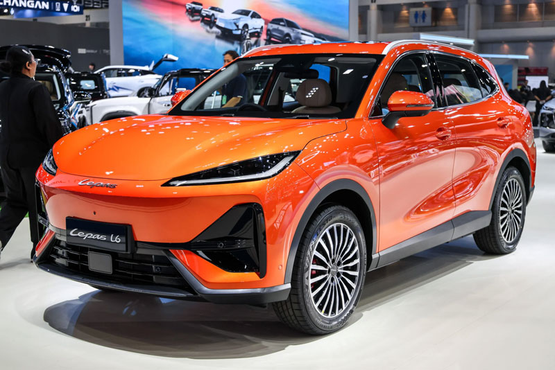SUV chạy điện công suất 242 mã lực, trang bị tiên tiến, giá hơn 550 triệu đồng