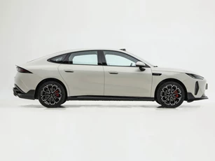 Xe sedan hạng D thiết kế đẹp, công suất 242 mã lực, giá gần 450 triệu đồng
