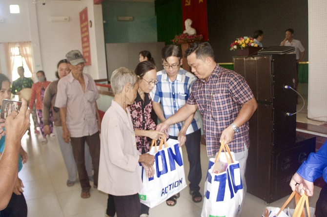 Vĩnh Long: Lan tỏa trách nhiệm xã hội qua hoạt động từ thiện tại Giồng Trôm