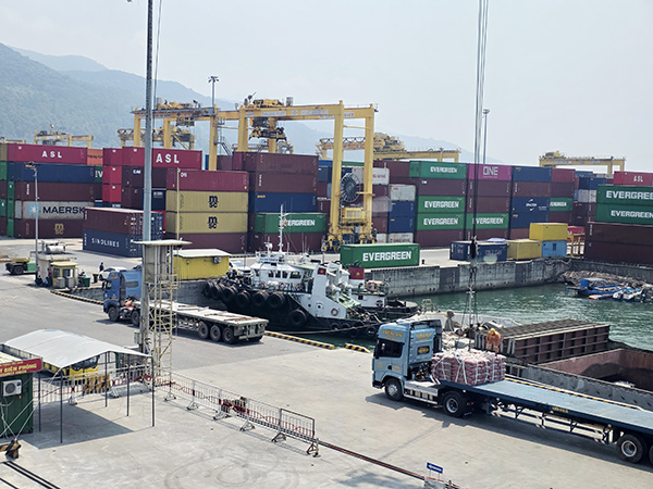 6 tháng, hơn 8 triệu tấn hàng thông qua Cảng Đà Nẵng