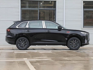 SUV hạng sang tiêu thụ 2,86 lít xăng/100 km, giá hơn 700 triệu đồng