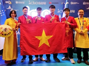 Việt Nam đứng đầu Olympic Hóa học, top 8 Olympic Sinh học quốc tế