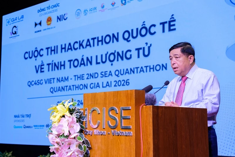 Nguyên Phó Thủ tướng Chính phủ Nguyễn Chí Dũng đánh giá cao tỉnh Gia Lai với tư duy đổi mới và tầm nhìn chiến lược khi chủ động đăng cai Năm Lượng tử Gia Lai 2026