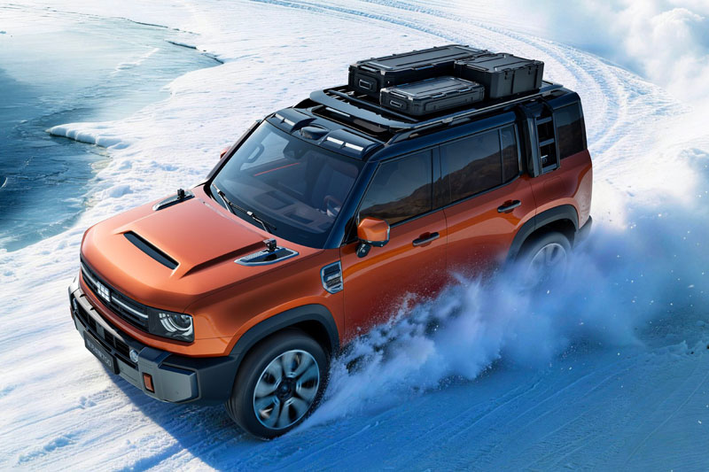 SUV địa hình dài hơn 5 mét, công suất 1.113 mã lực, giá chưa tới 800 triệu đồng