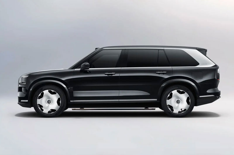‘Rolls-Royce Cullinan Trung Quốc’: Công suất 885 mã lực, nội thất siêu sang, giá  hơn 1,8 tỷ