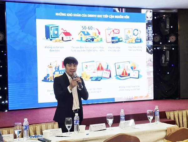 Chuyên gia Trần Văn Hiển chia sẻ tại hội thảo.
