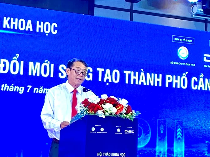 Ảnh 1- Ông Nguyễn Văn Khởi - Phó Chủ tịch UBND TP Cần Thơ phát biểu khai mạc hội thảo.