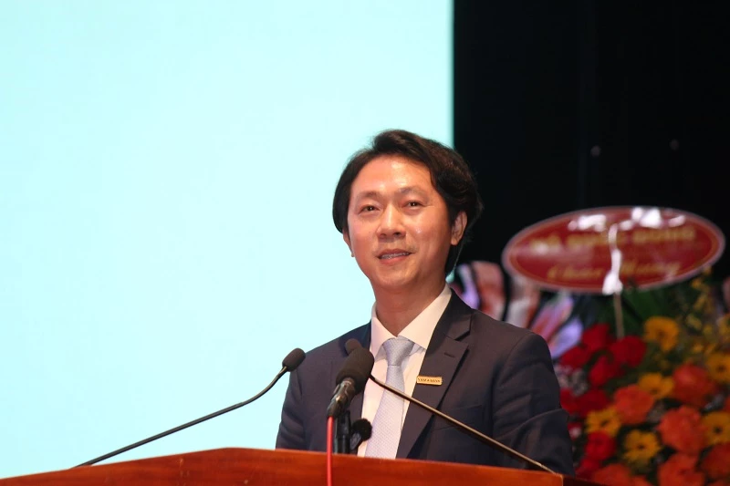 ông Phạm Công Tuấn Hạ - Thành viên độc lập Hội đồng quản trị Nam A Bank, chia sẻ tham luận "đầu tư kinh tế sáng tạo dựa vào lượng tử, nhà đầu tư cần gì từ địa phương”.