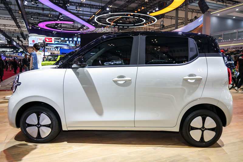 Xe điện mini thiết kế đẹp, giá chưa tới 230 triệu đồng