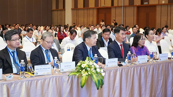 Các đại biểu trong nước và quốc tế tham dự hội nghị. Các đại biểu trong nước và quốc tế tham dự hội nghị.