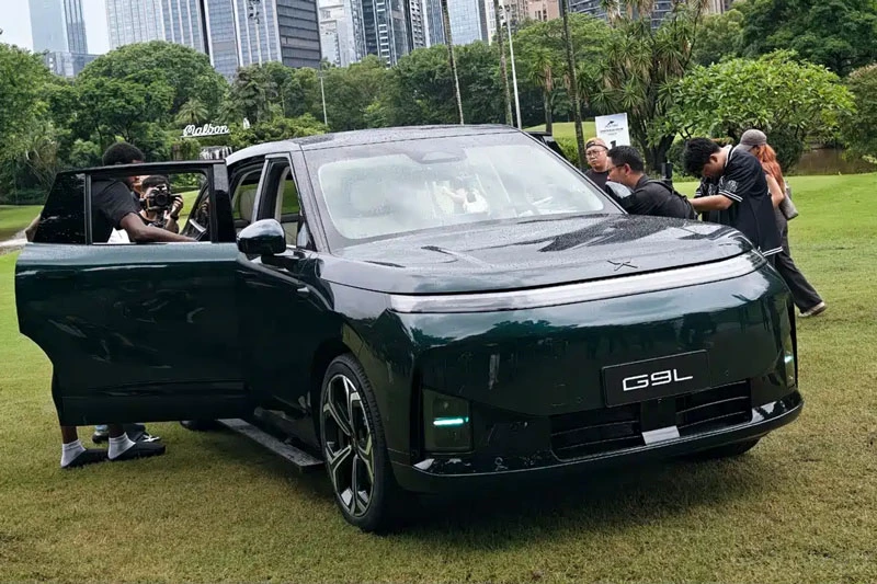 Xpeng G9L.