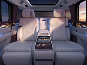 SUV 4 chỗ dài 5,4 mét, công suất 1.180 mã lực, giá hơn 7 tỷ đồng