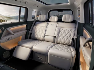SUV địa hình cỡ lớn, công suất 586 mã lực, nội thất siêu sang, giá hơn 1,7 tỷ đồng
