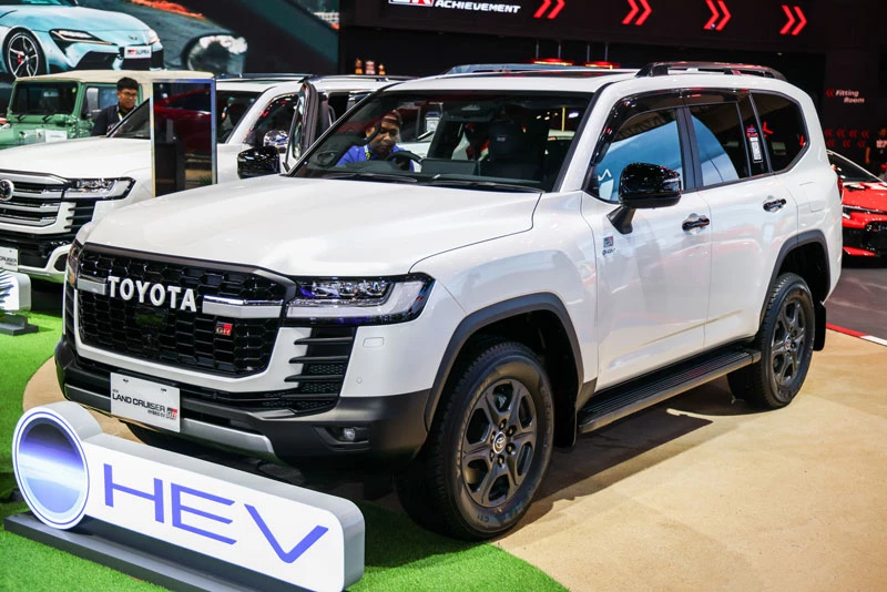 Toyota Land Cruiser Hybrid 2026.