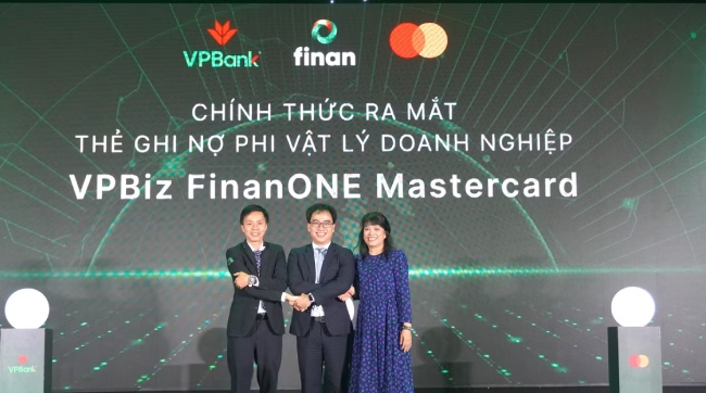 Ra mắt thẻ ghi nợ phi vật lý doanh nghiệp VPBiz FinanONE Mastercard