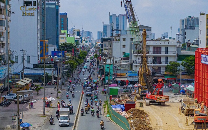 TP Hồ Chí Minh: Cấm ô tô một chiều trên đường Cách Mạng Tháng 8 để thi công metro số 2