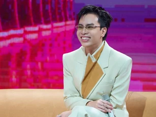 Hứa Kim Tuyền trải lòng về hành trình tạo nên loạt hit và cơ duyên với nhạc sĩ Giáng Son