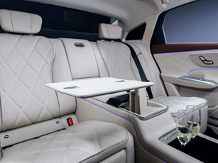 Xe sedan hạng D mạnh 639 mã lực, nội thất sang chảnh, giá gần 600 triệu đồng
