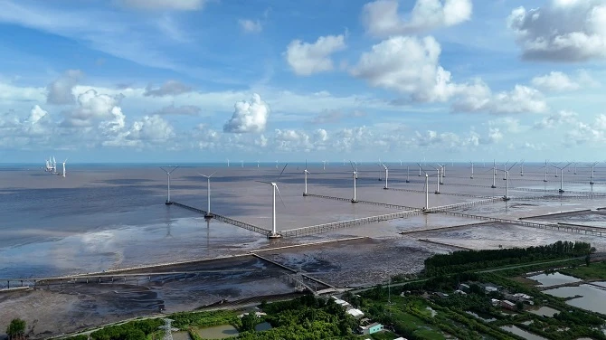 Ảnh 3: Lĩnh vực năng lượng điện gió khu vực tư nhân phát triển khá mạnh ở Cà Mau. Ảnh 3: Lĩnh vực năng lượng điện gió khu vực tư nhân phát triển khá mạnh ở Cà Mau.