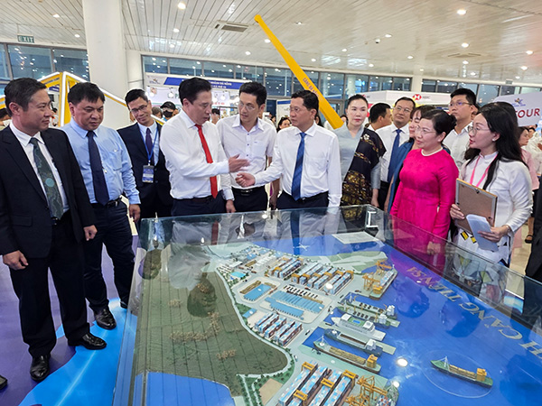 Khai mạc Hội chợ EWEC - Đà Nẵng 2026, thúc đẩy kết nối giao thương quốc tế