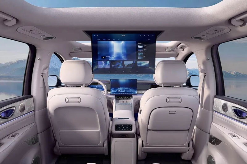 SUV dài hơn 5,1 mét, công suất 784 mã lực, giá chưa tới 900 triệu đồng