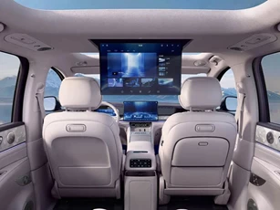 SUV dài hơn 5,1 mét, công suất 784 mã lực, giá chưa tới 900 triệu đồng