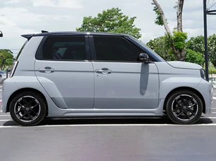 Honda giới thiệu xe điện mini phạm vi hoạt động 205 km/lần sạc, giá cao ngất ngưởng