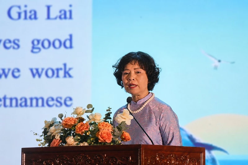 Phó Chủ tịch Thường trực Hiệp hội Du lịch Việt Nam Cao Thị Ngọc Lan phát biểu khai mạc.