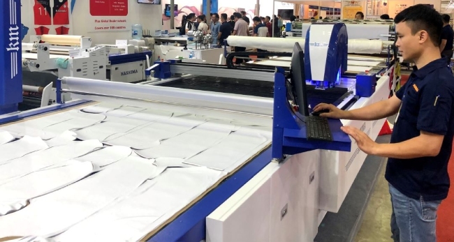 Dùng AI để cạnh tranh sòng phẳng với doanh nghiệp toàn cầu