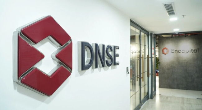 Chứng khoán DNSE bị phạt hơn 800 triệu đồng, buộc dừng một số dịch vụ tài chính