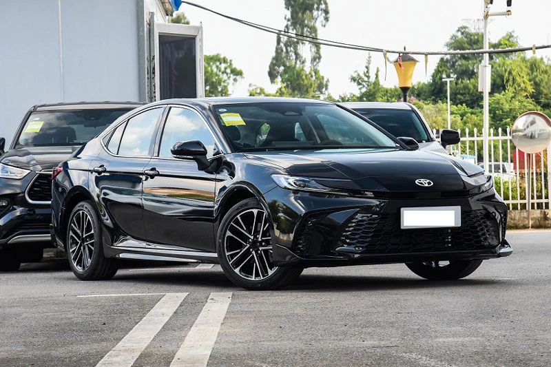 Toyota Camry 2027.