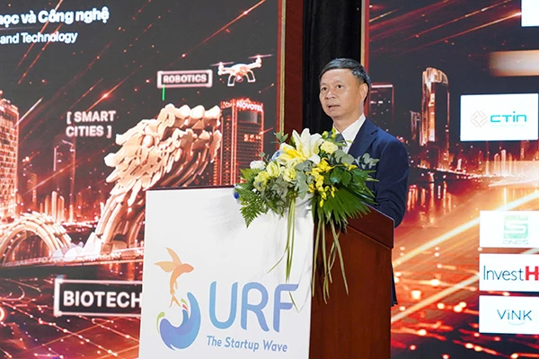 Thứ trưởng Bộ KH&CN Hoàng Minh phát biểu tại SURF 2026.