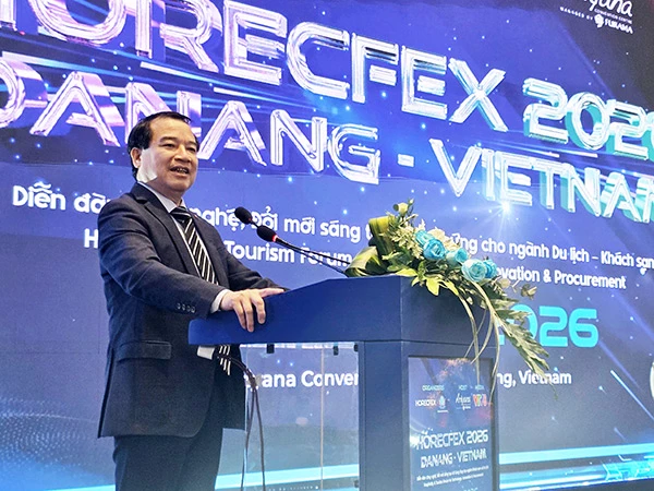 Phó Cục trưởng Cục Du lịch Quốc gia Việt Nam Hà Văn Siêu phát biểu tại HORECFEX VIETNAM 2026. 