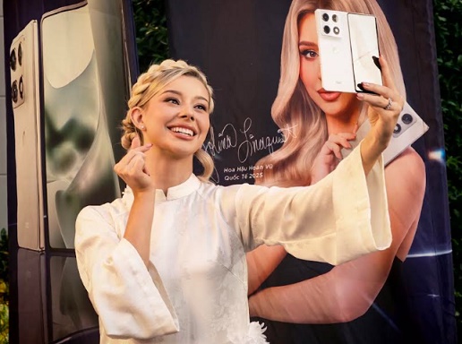 Motorola ra mắt razr fold tại Việt Nam, giá 49,99 triệu đồng