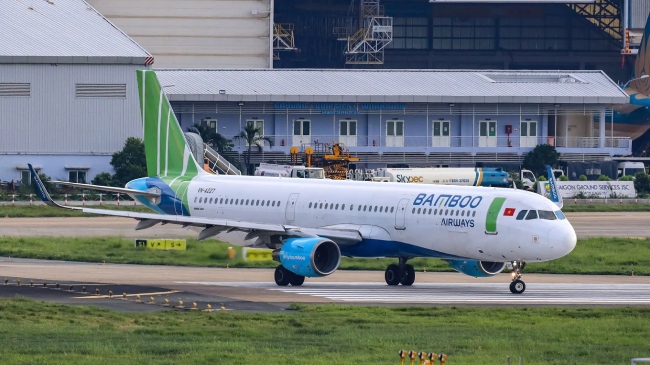 Bị Bamboo Airways hủy chuyến, hành khách cần làm gì?