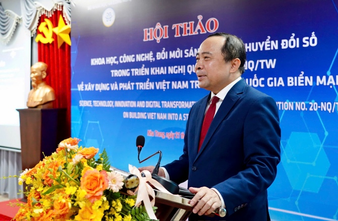 Làm chủ không gian biển bẳng công nghệ và đổi mới sáng tạo