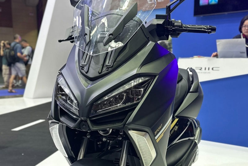 Xe tay ga 250cc, phanh ABS 2 kênh, TCS, giá gần 89 triệu đồng