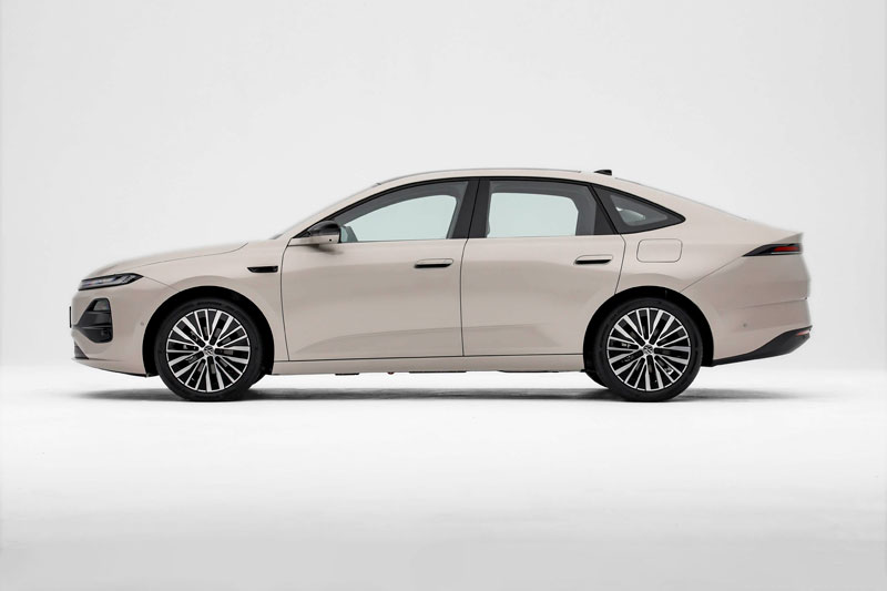 Xe sedan hạng D tiêu thụ 2,82 lít xăng/100 km, giá gần 500 triệu đồng
