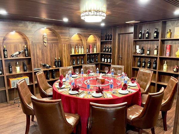 Showroom rượu kết hợp nhà hàng tại Thế Gưới Rượu Vang Hải Đăng (TP Đà Nẵng).