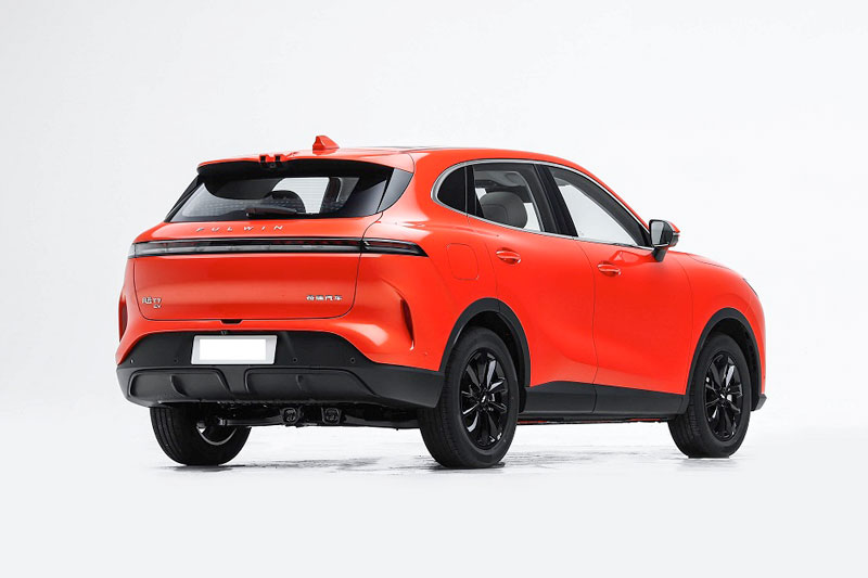 SUV hạng C thiết kế đẹp, công suất 239 mã lực, giá từ 380 triệu đồng