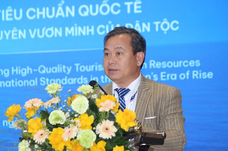 Ông Nguyễn Văn Ý - Phó Giám đốc Sở Văn hóa, Thể thao và Du lịch tỉnh Gia Lai phát biểu tại hội thảo.